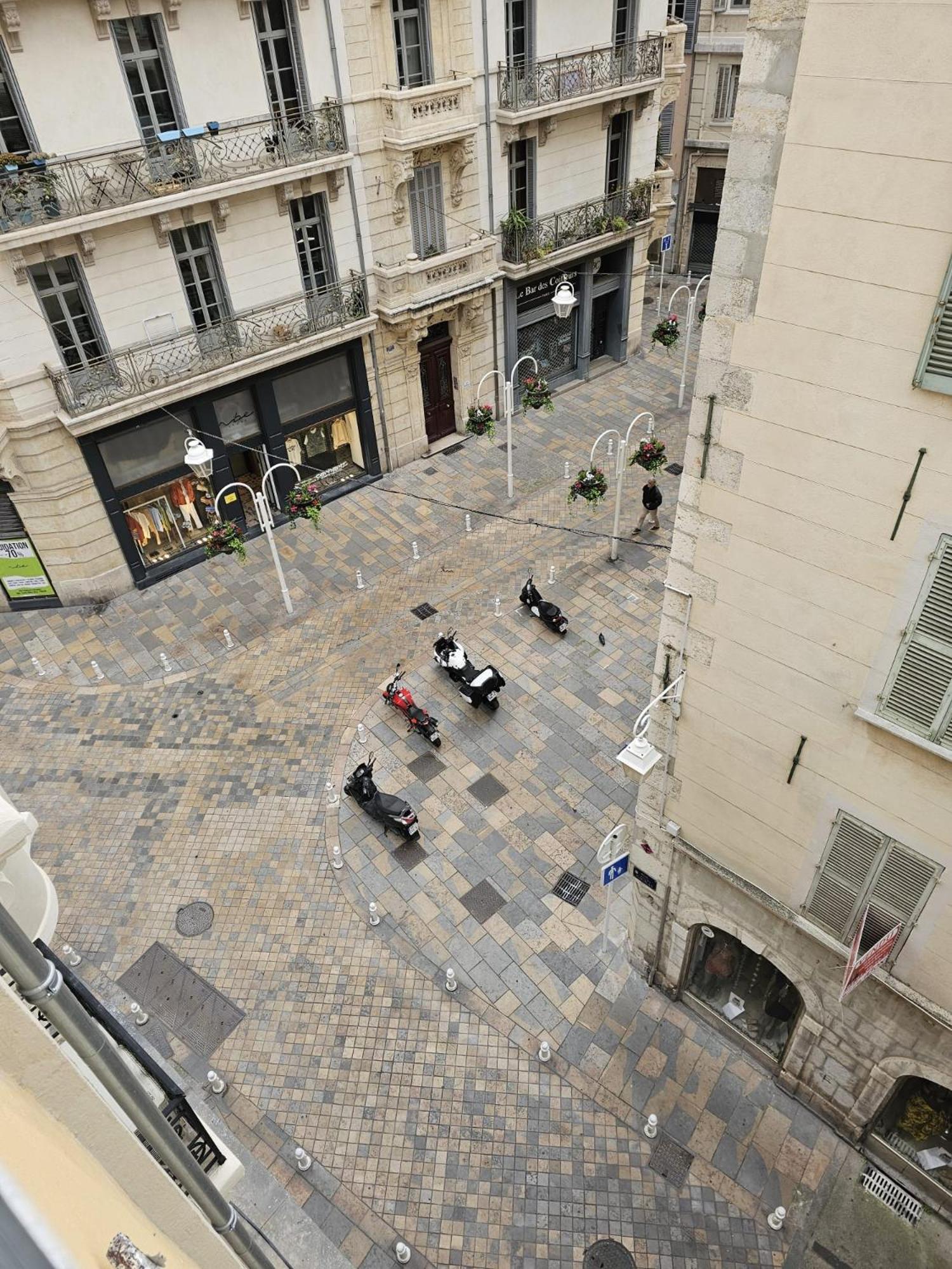 Apartment Le Cocon En Hyper Centre Toulon
